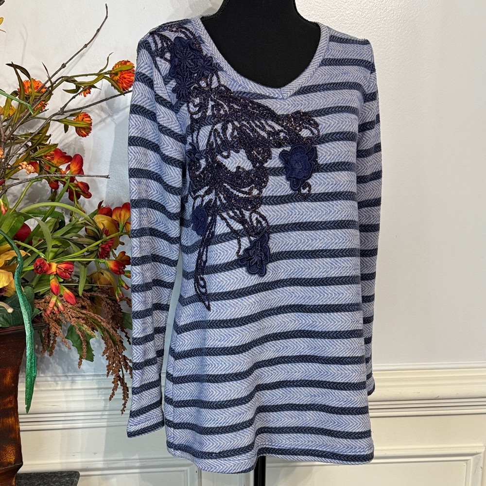 Soft Surroundings Blue Striped Floral Appliqué Embroidered Long Sleeve Top MP